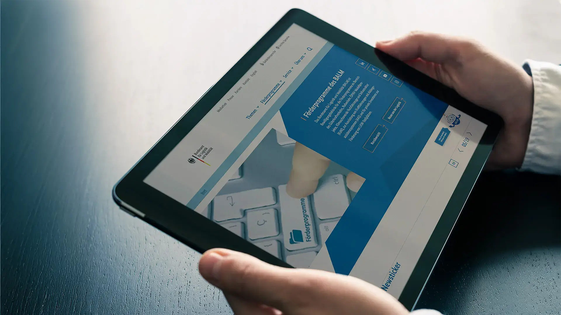 Tiaxon Nutzung digitaler Förder- und Serviceinformationen auf einem Tablet zur Unterstützung moderner und effizienter Flottenprozesse